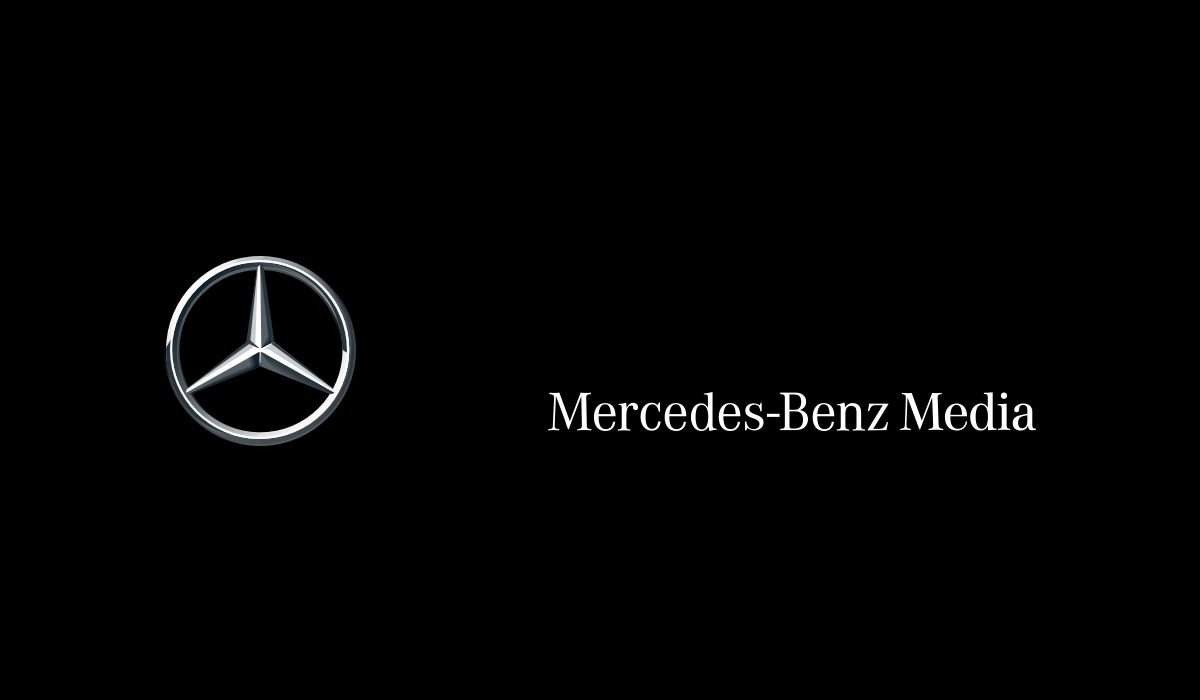 Getarnter Mercedes-AMG C 63 Electric-Prototyp bei Tests auf einer öffentlichen Straße mit breiten Radläufen und großen Rädern
